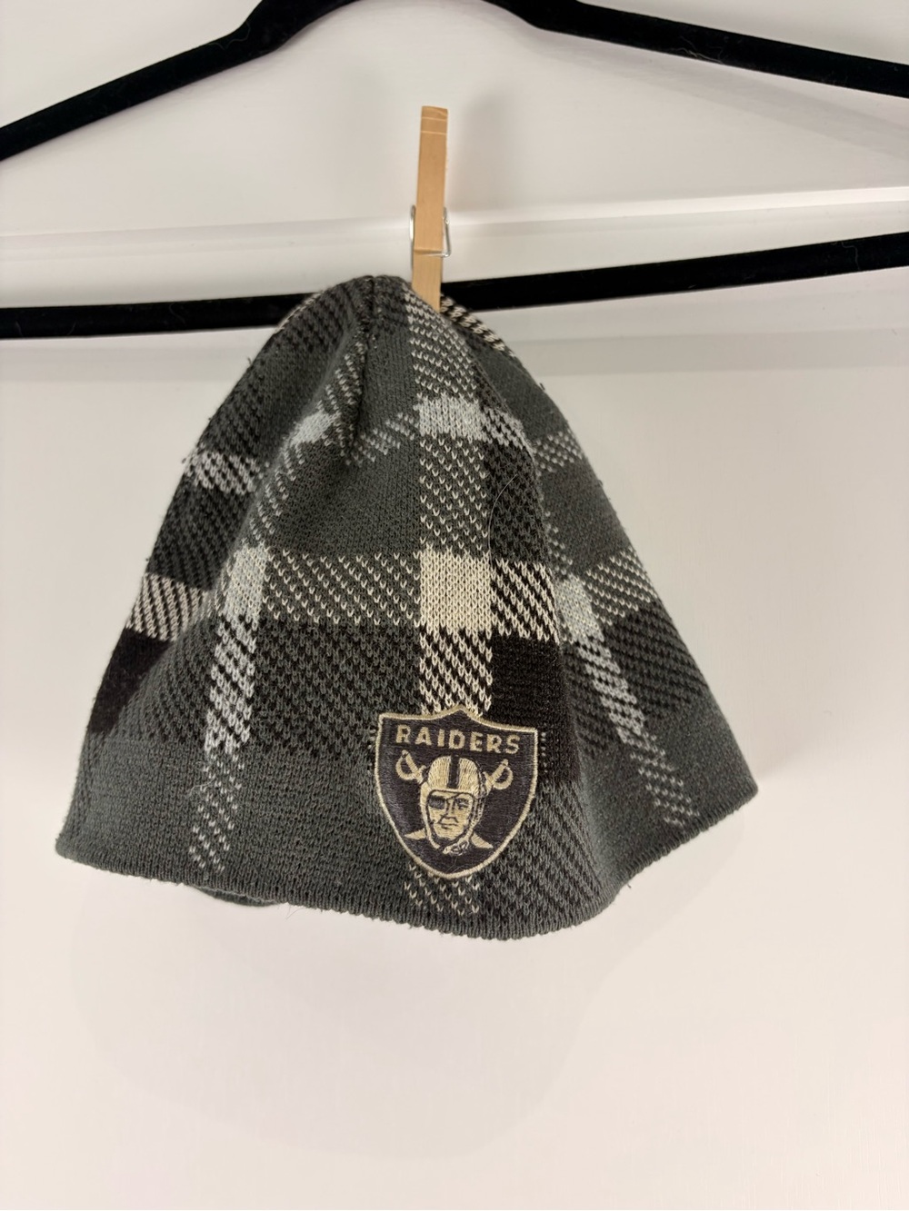 Vintage Reebok Oakland Raiders Plaid Knit Beanie Hat Gray Black NFL Team Apparel